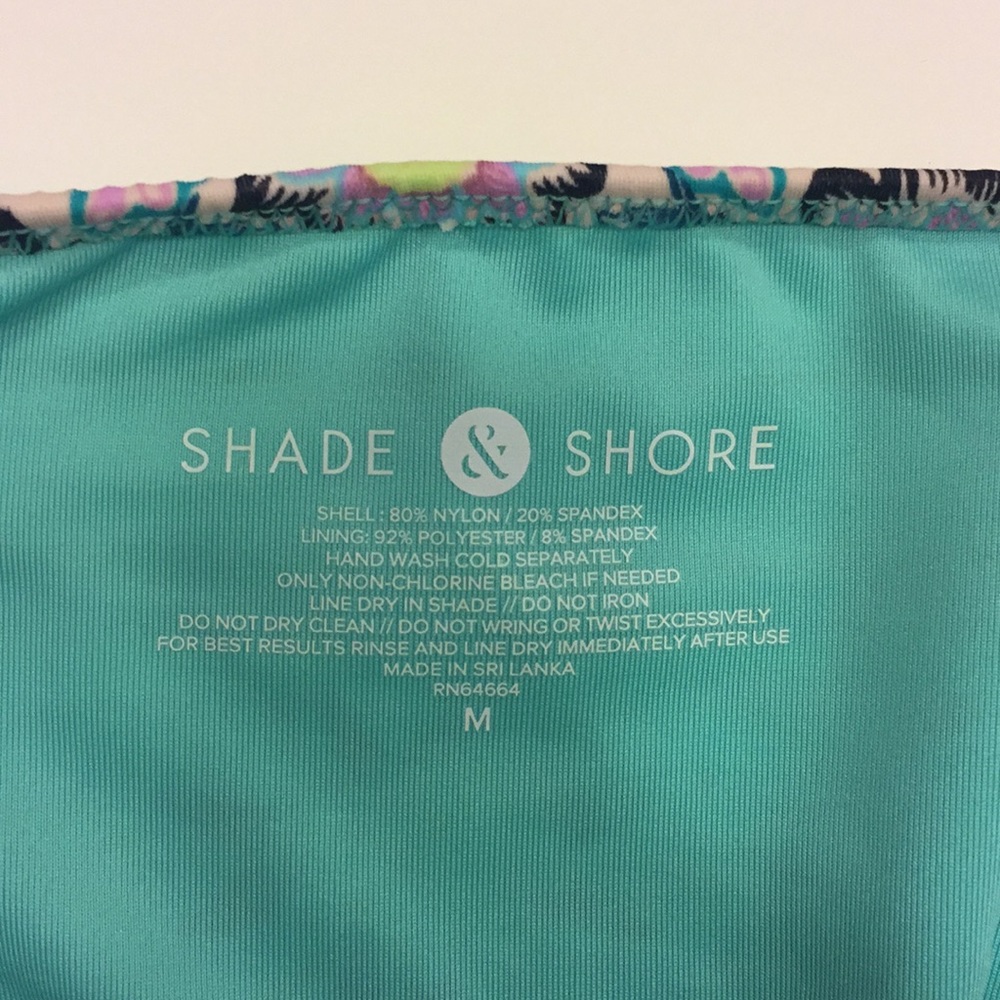 Shade & Shore - Light Lift Bikini Top with bottoms - Picture 7 of 8